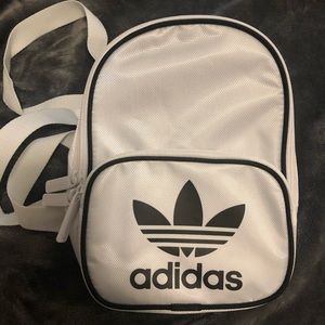 ADIDAS ORIGINALS | White Mini Backpack/Bag